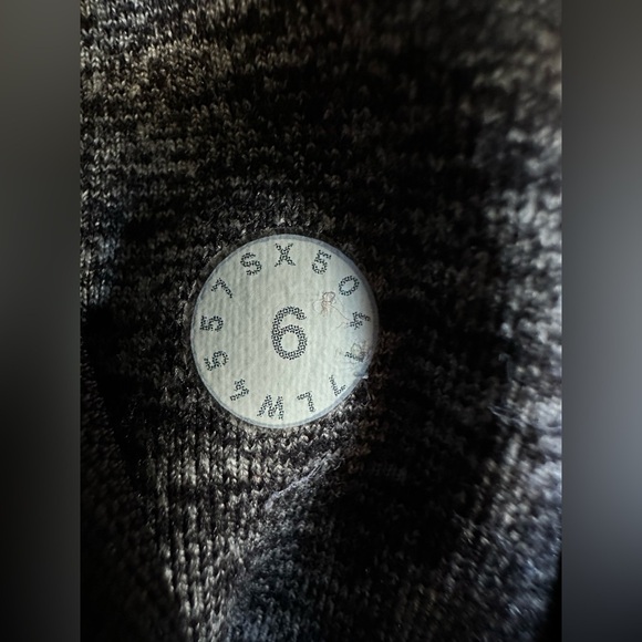 Lululemon Define Jacket Size 6 Long Sleeve Full Zip
Heathered Black - Picture 13 of 15